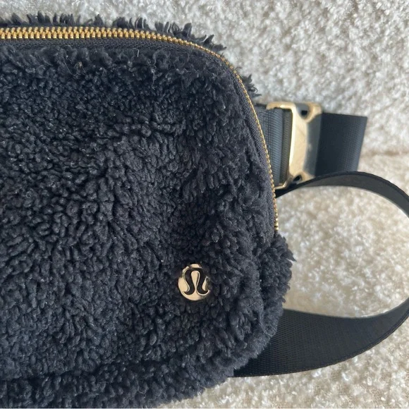 Lululemon Everywhere Fleece Black Belt‎ Bag Gold Hardware Purse